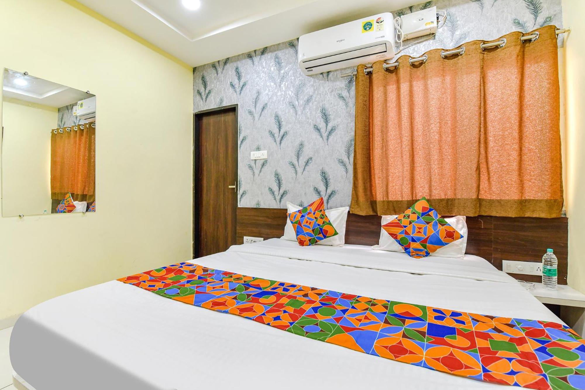 Fabexpress A2 And Restro Hotell Indore Eksteriør bilde