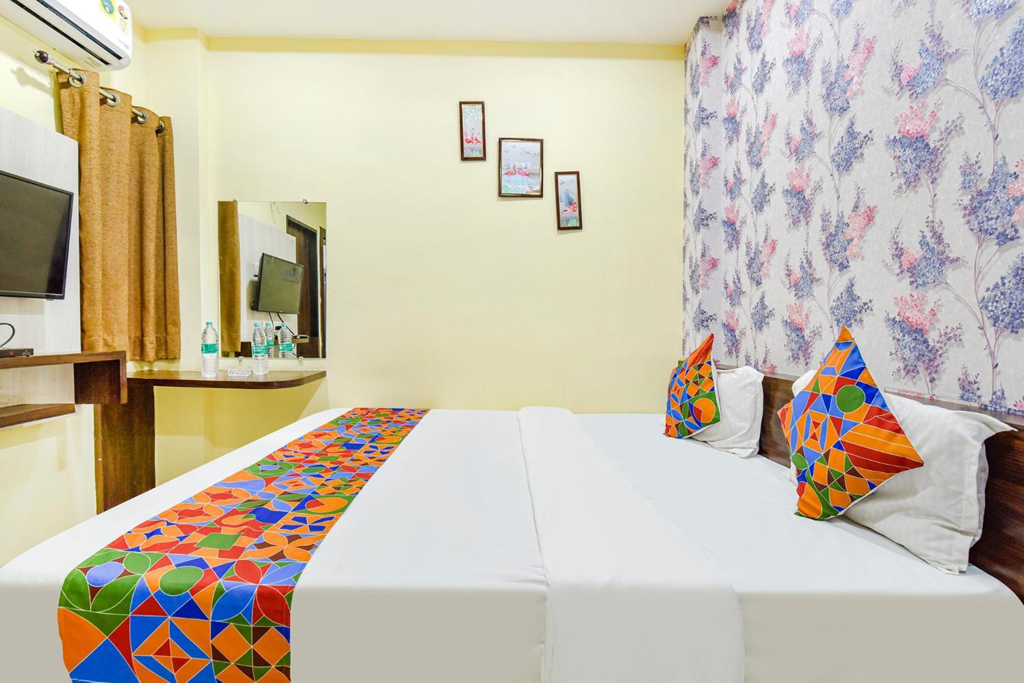 Fabexpress A2 And Restro Hotell Indore Eksteriør bilde